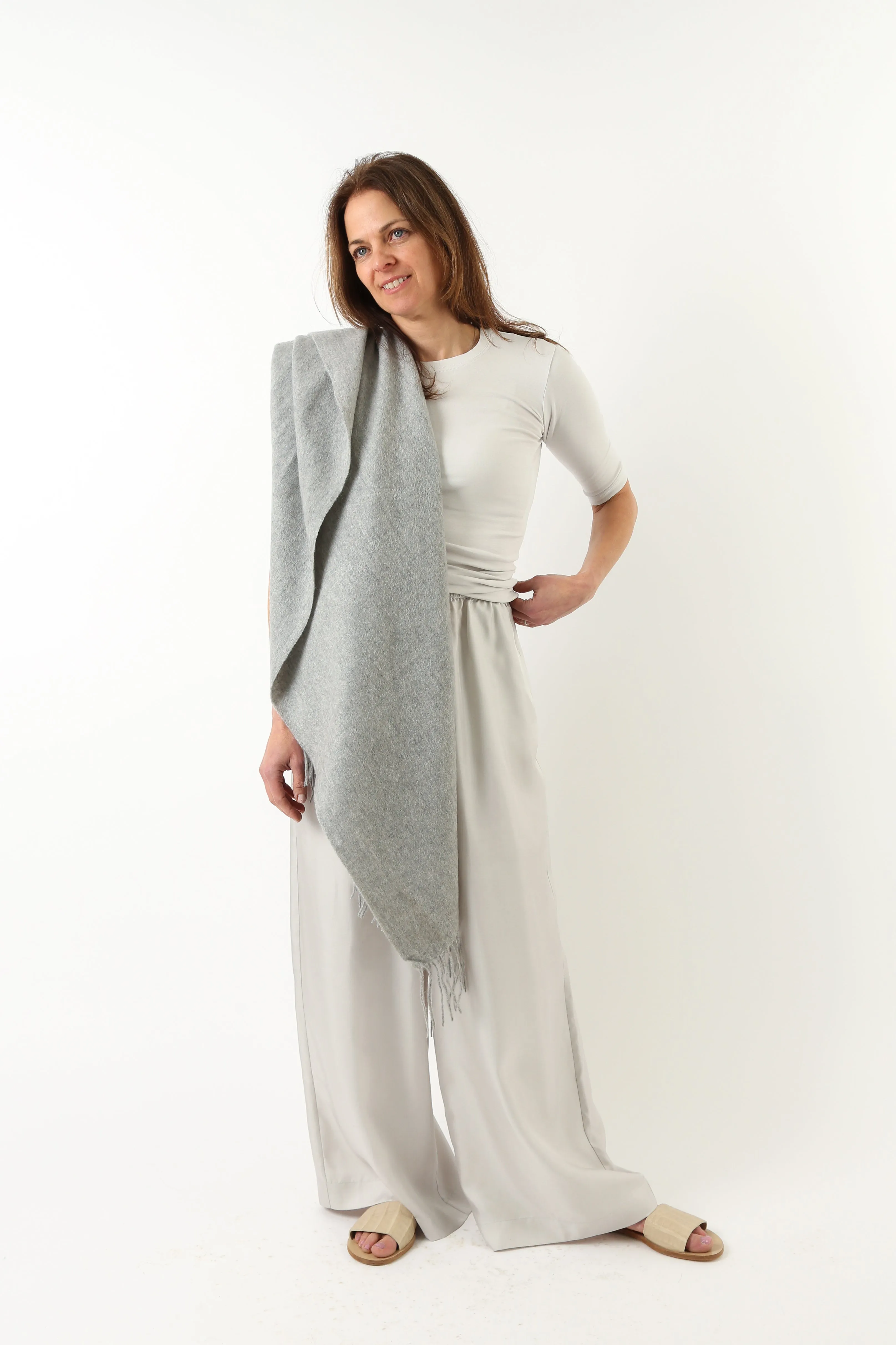 BASILIO BLANKET FRINGED WRAP IN PURE CASHMERE