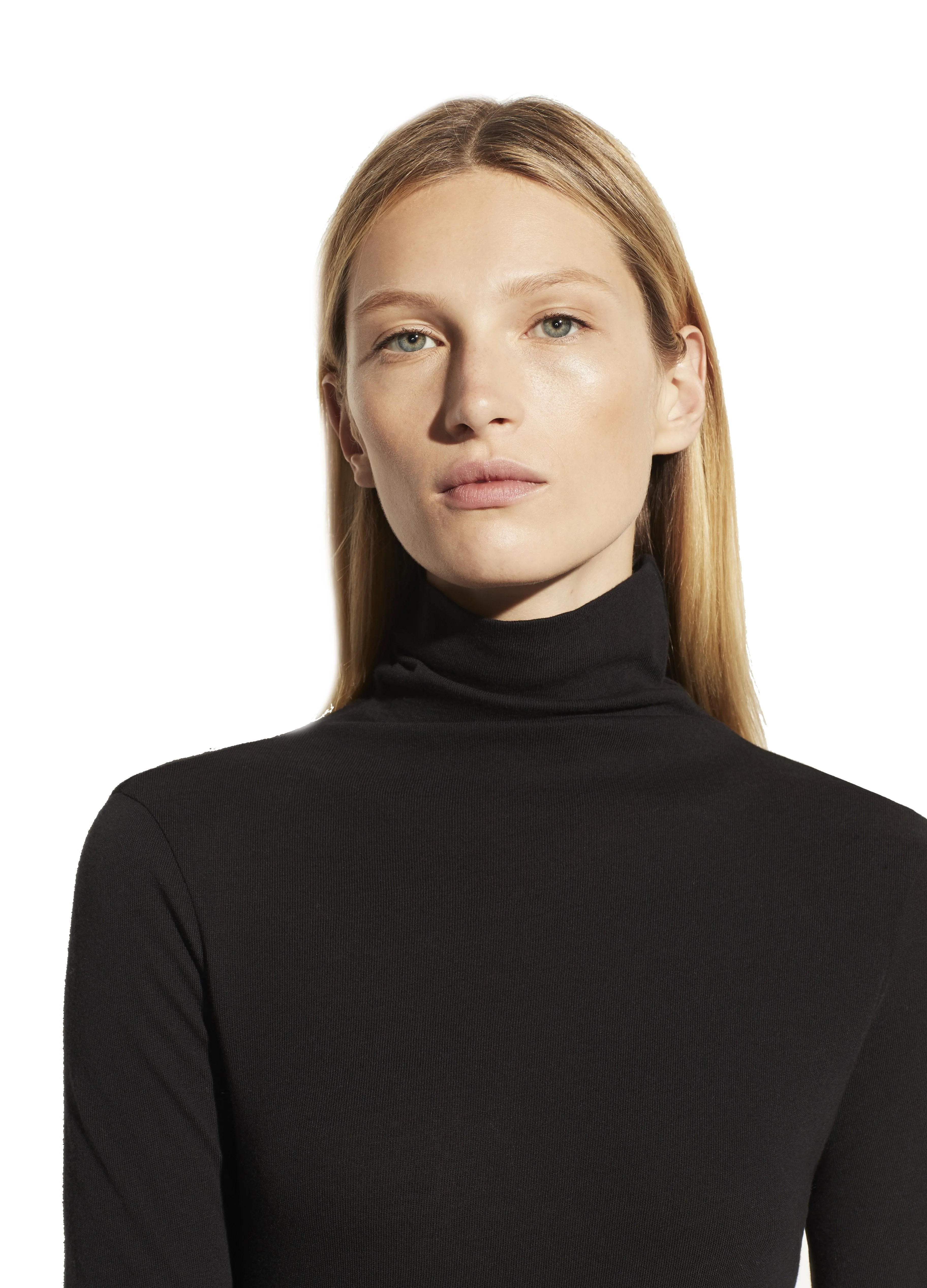 Essential Long Sleeve Turtleneck - Black