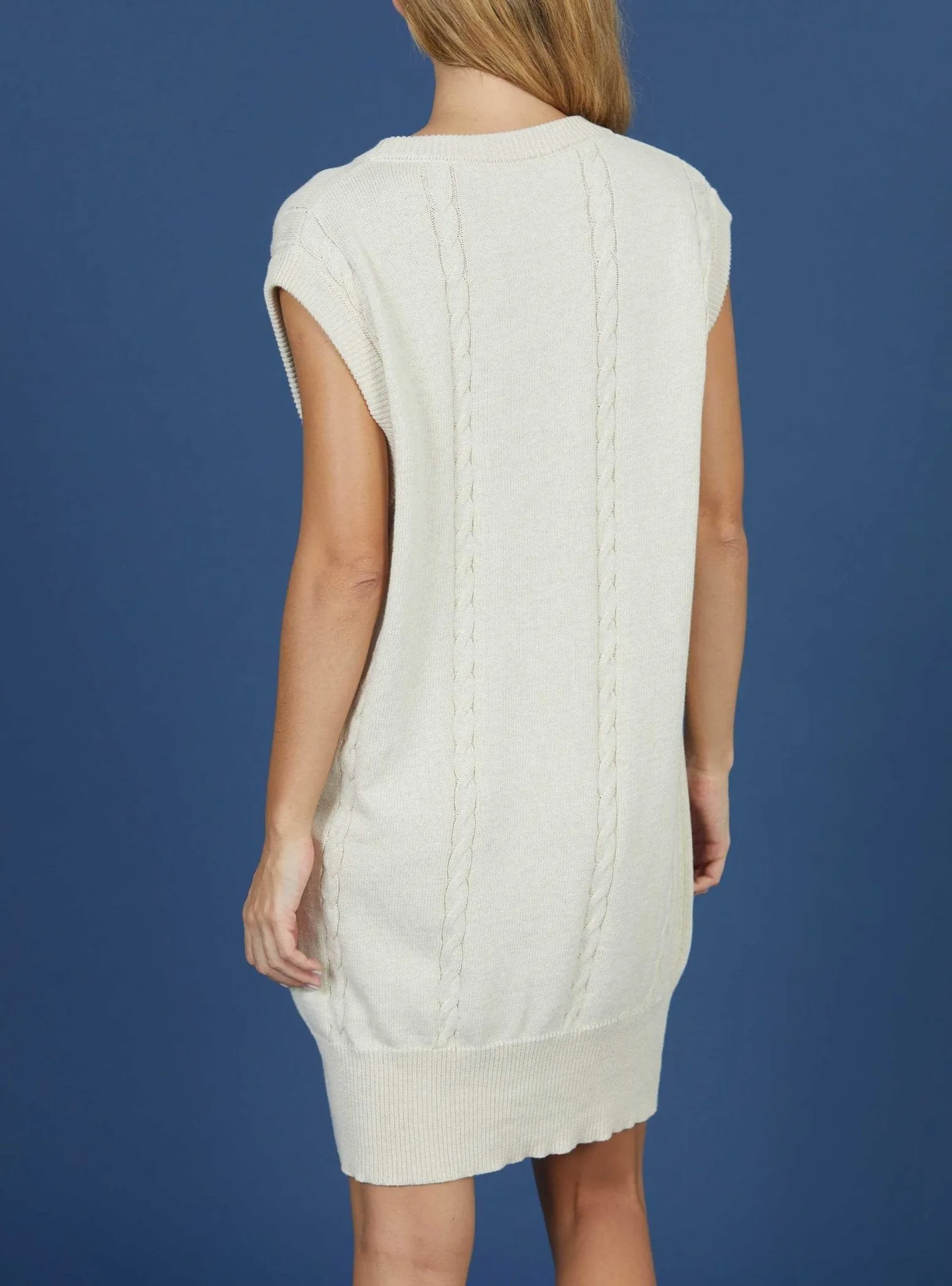 KNITTED V-NECKLINE DRESS