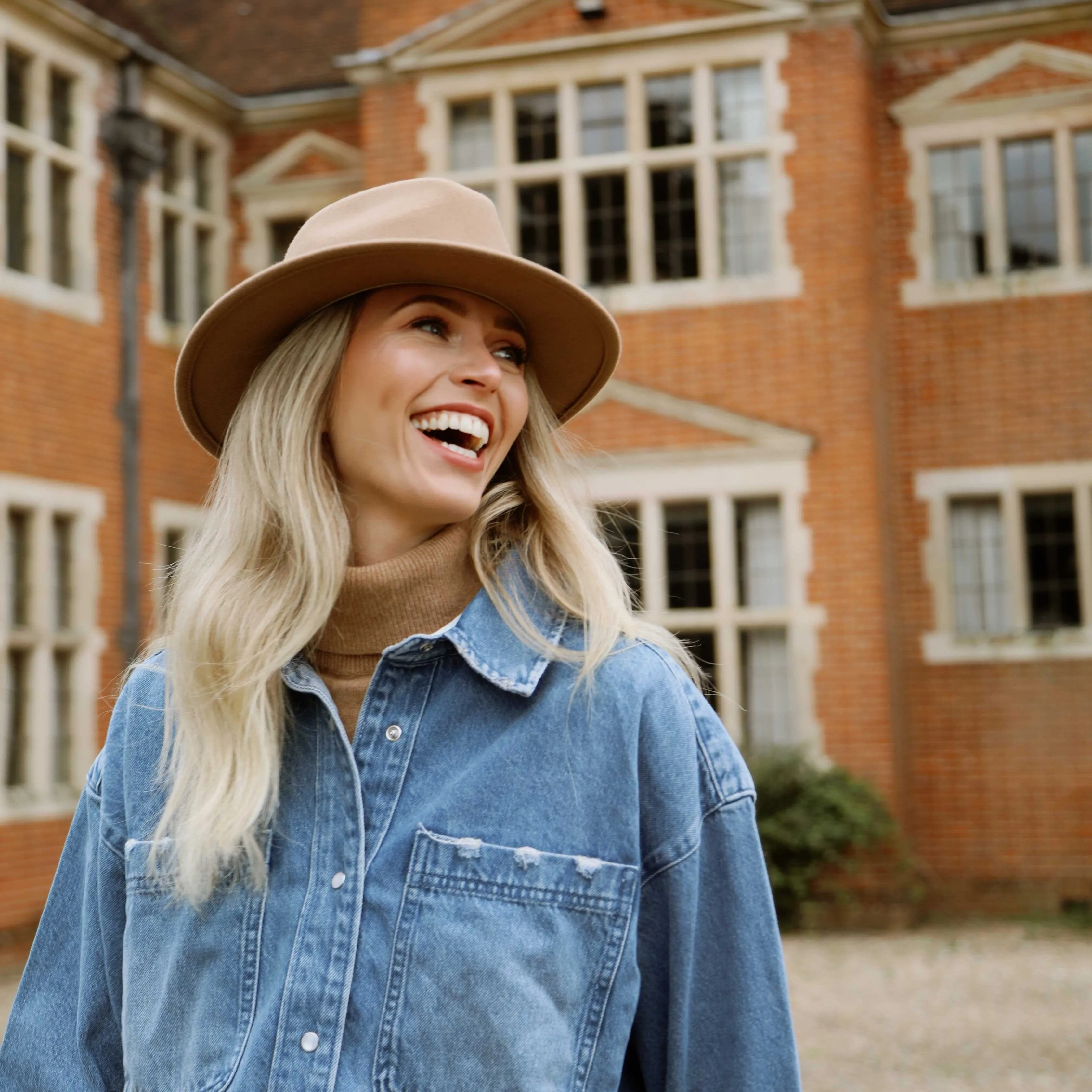 The Suffolk Fedora in Camel (Bronze Feather)