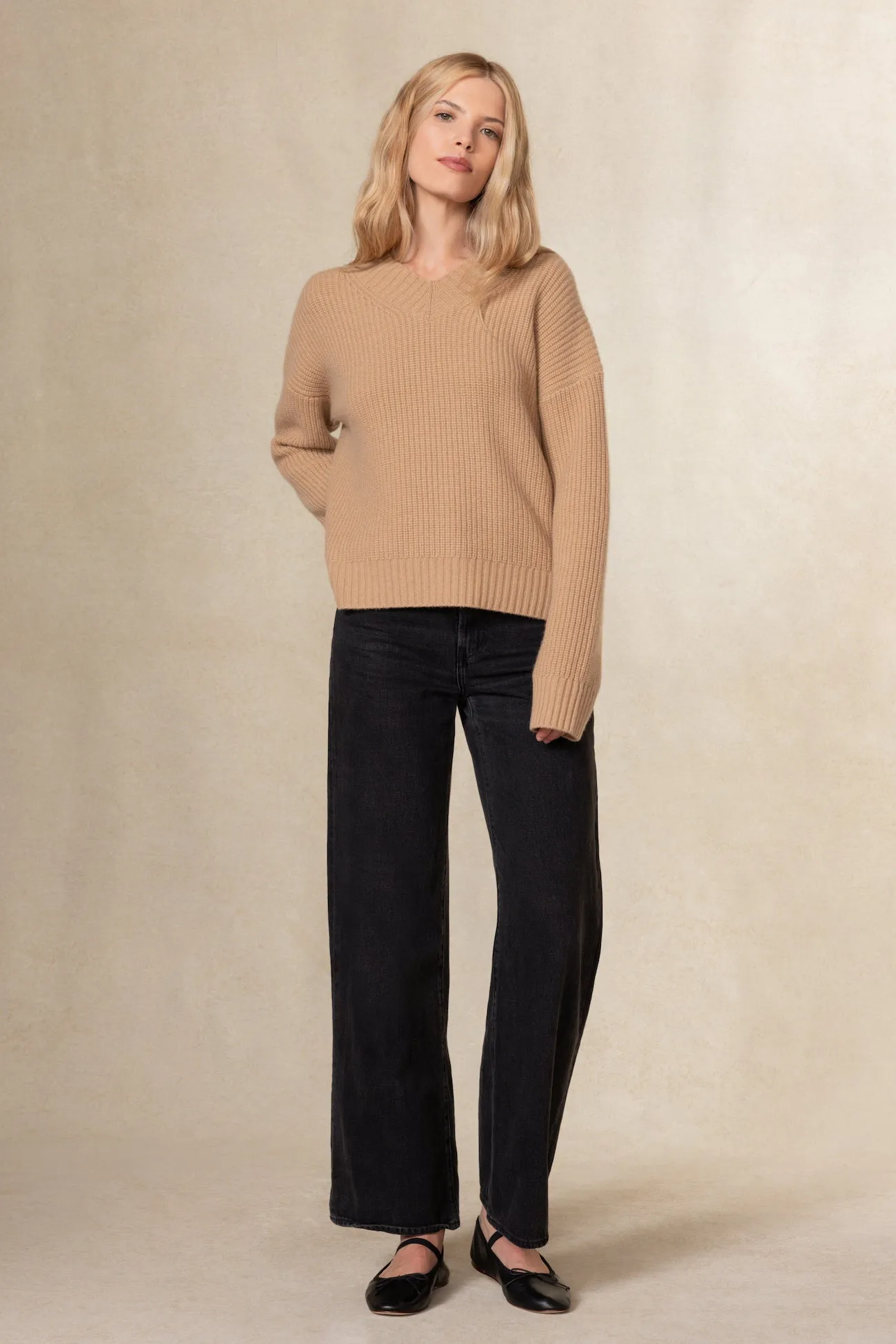 ZINTA V-NECK CASHMERE SWEATER